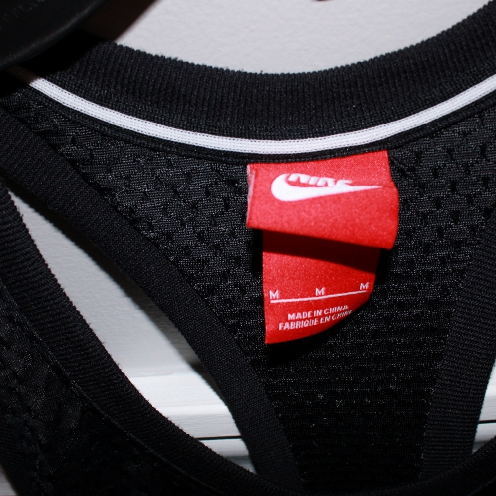 Nike top - Picture 6 of 6
